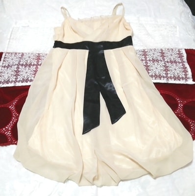 フローラルホワイト黒帯ネグリジェキャミソールワンピースシフォンドレス Floral white black belt negligee camisole chiffon dress